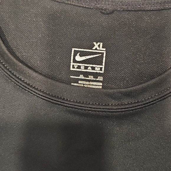 Nike Men's Black Long Sleeve Shirt - Picture 3 of 6